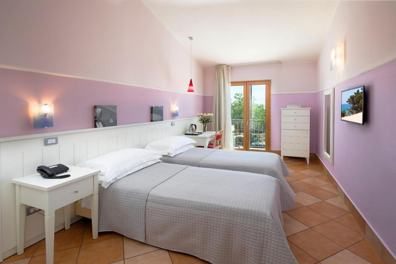 Marin Hotel Pula Extérieur photo