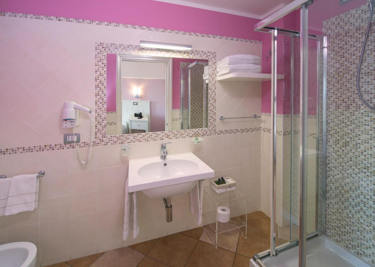 Marin Hotel Pula Extérieur photo