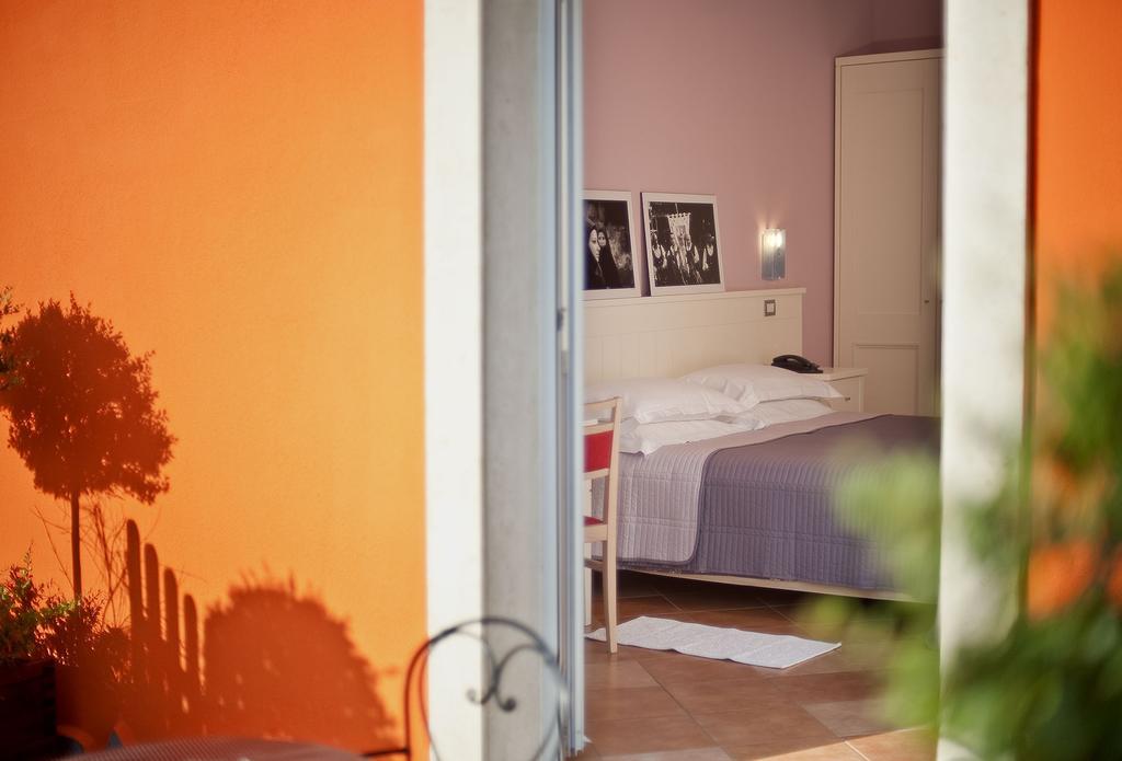 Marin Hotel Pula Chambre photo