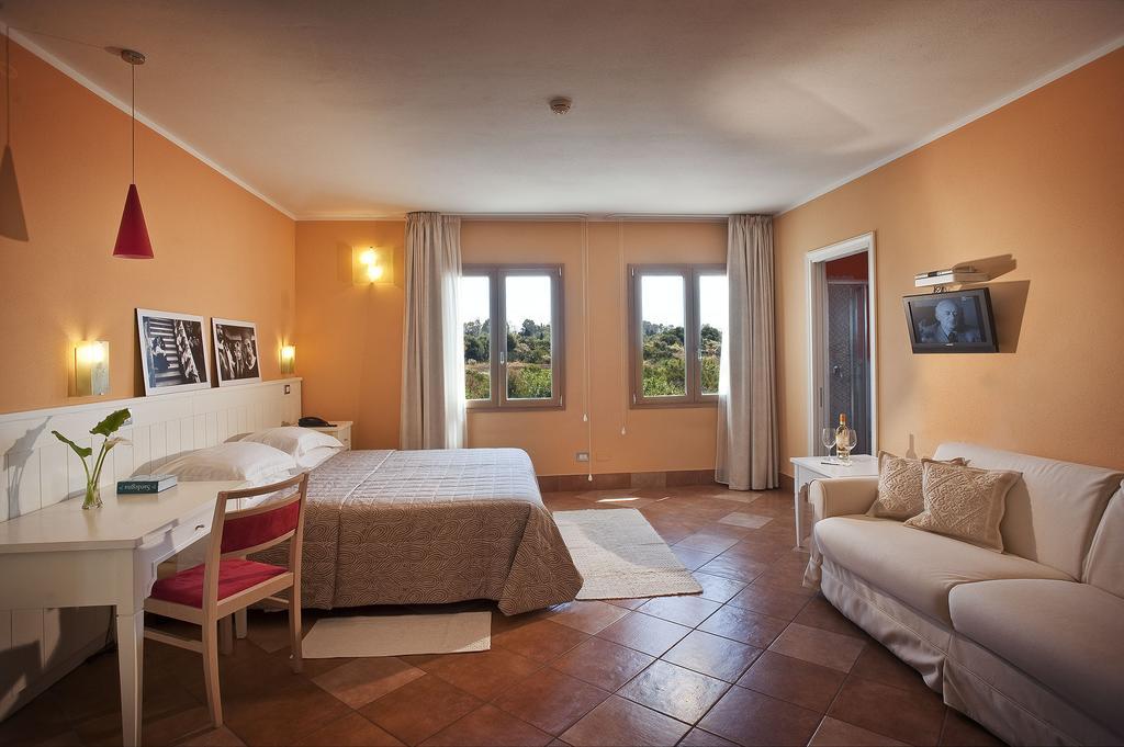 Marin Hotel Pula Chambre photo